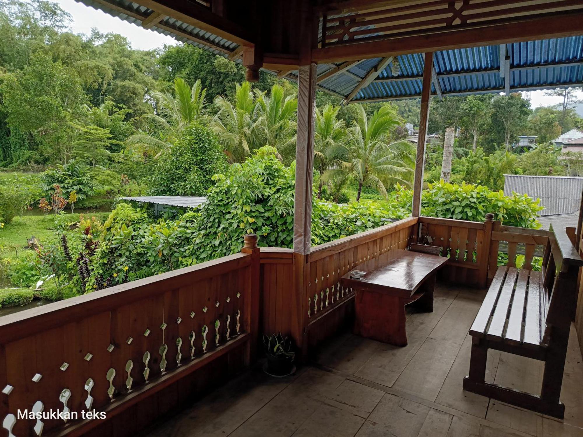 Talaga Tomohon Home Stay And Fishing Pond Eksteriør billede