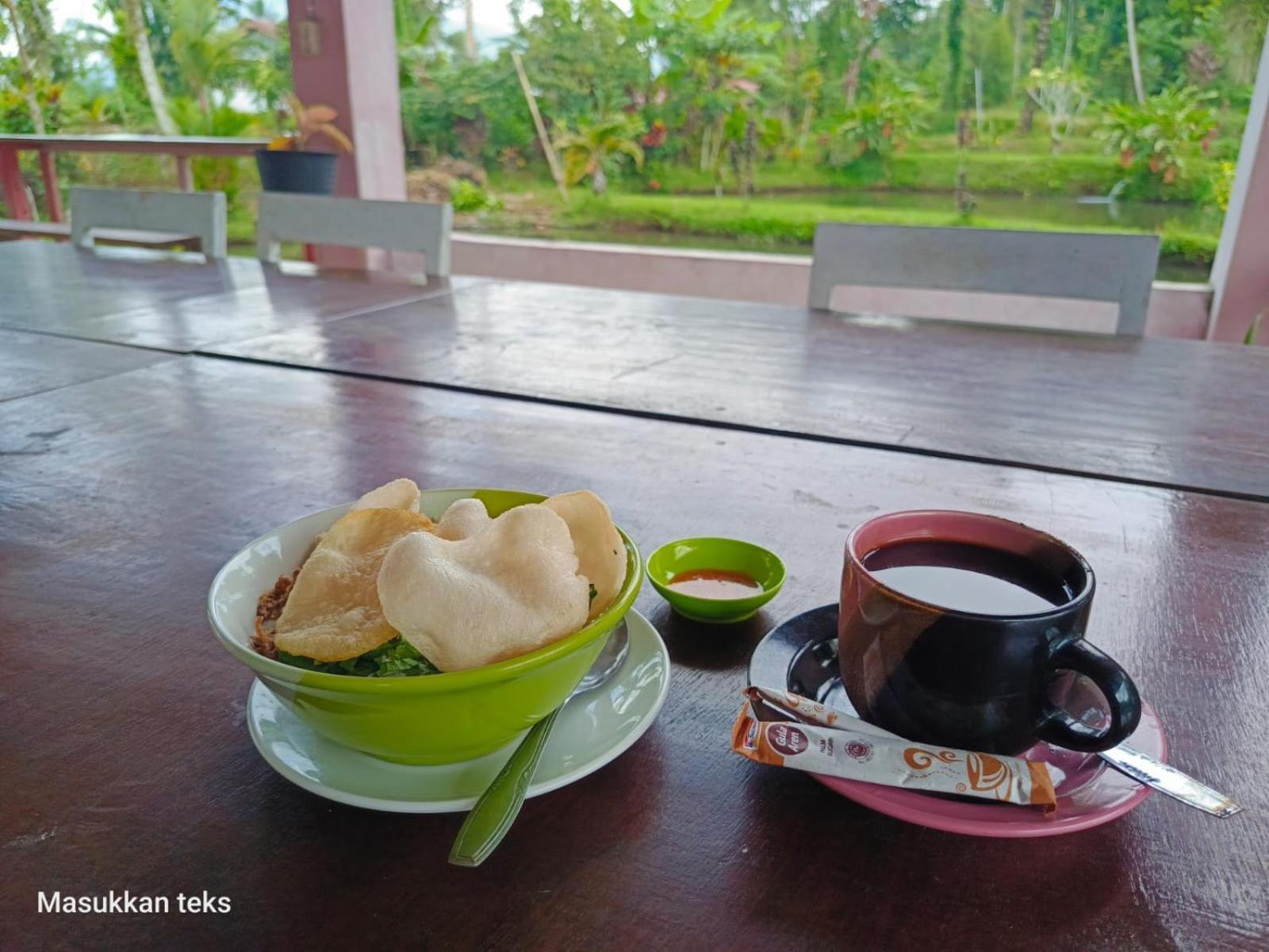 Talaga Tomohon Home Stay And Fishing Pond Eksteriør billede