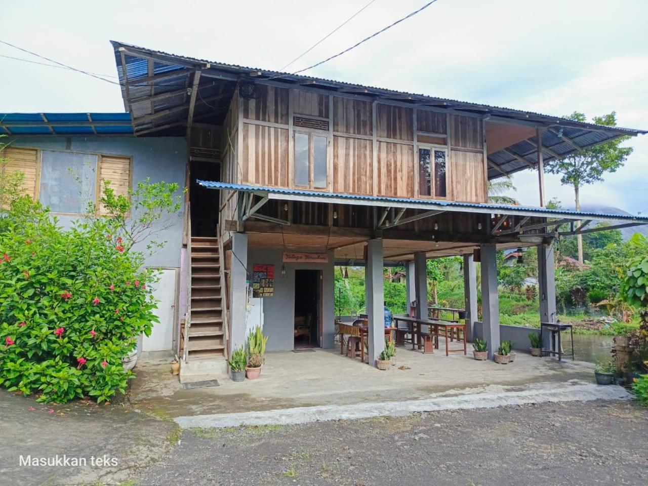 Talaga Tomohon Home Stay And Fishing Pond Eksteriør billede